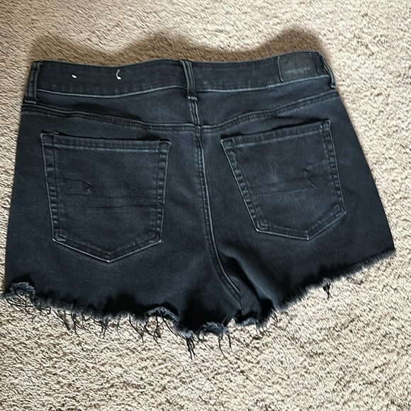 Hi-rise Shortie shorts in black - Picture 3 of 6